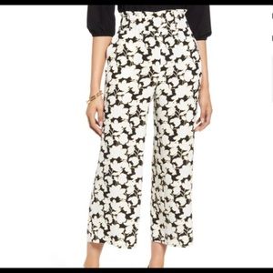 Halogen Wide Leg Cropped Black & White Floral Elastic Waist Pants